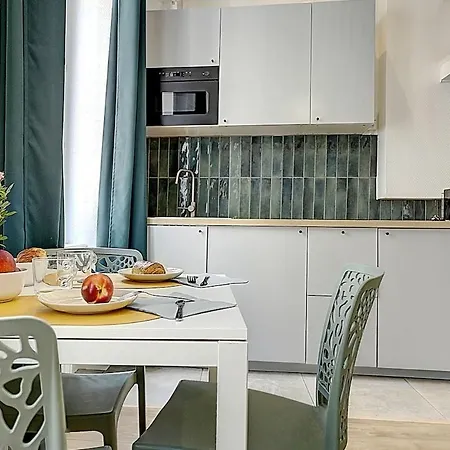 Double Bed Charpennes Apartment